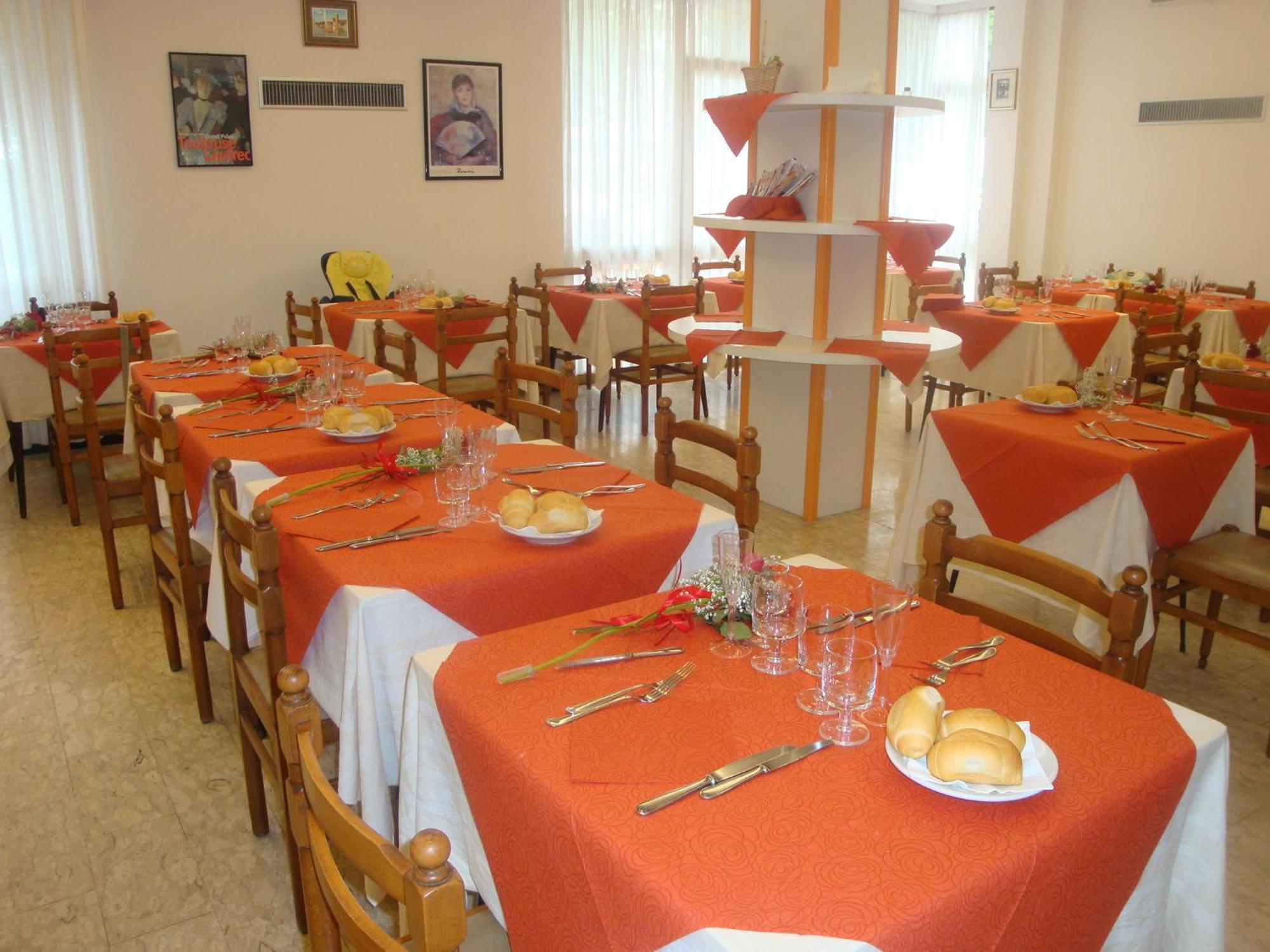 Hotel Graziana Ричоне Екстериор снимка